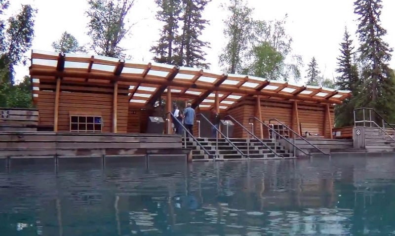 liard hot springs lodge