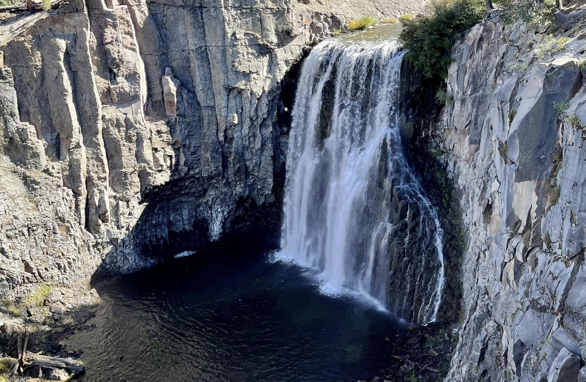 Rainbow Waterfall CA