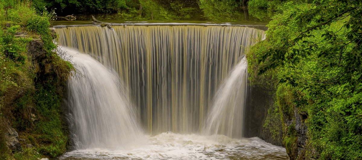 Cedar Cliff Falls